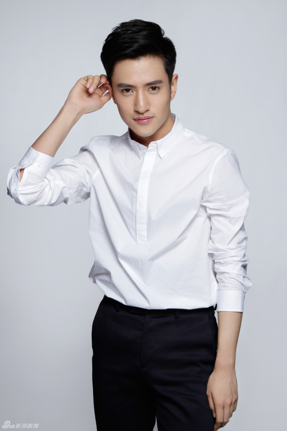 组图:中戏男生晒清新写真 亦正亦邪耿直boy_高清图集_新浪网