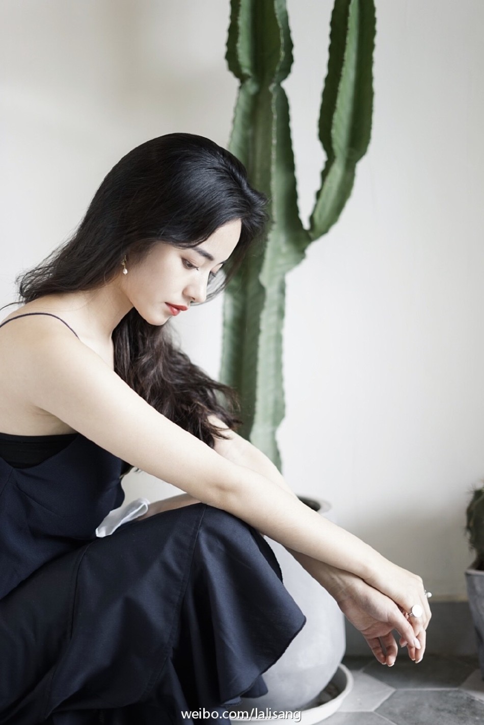 川师表演系女神晒清新写真 唯美复古范