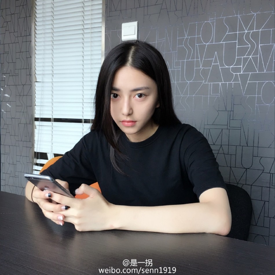 组图:武大新任校花似张天爱 颜值秒杀黄灿灿