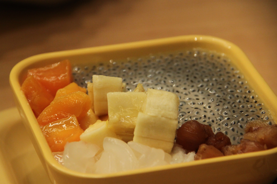 满记甜品:白雪黑珍珠