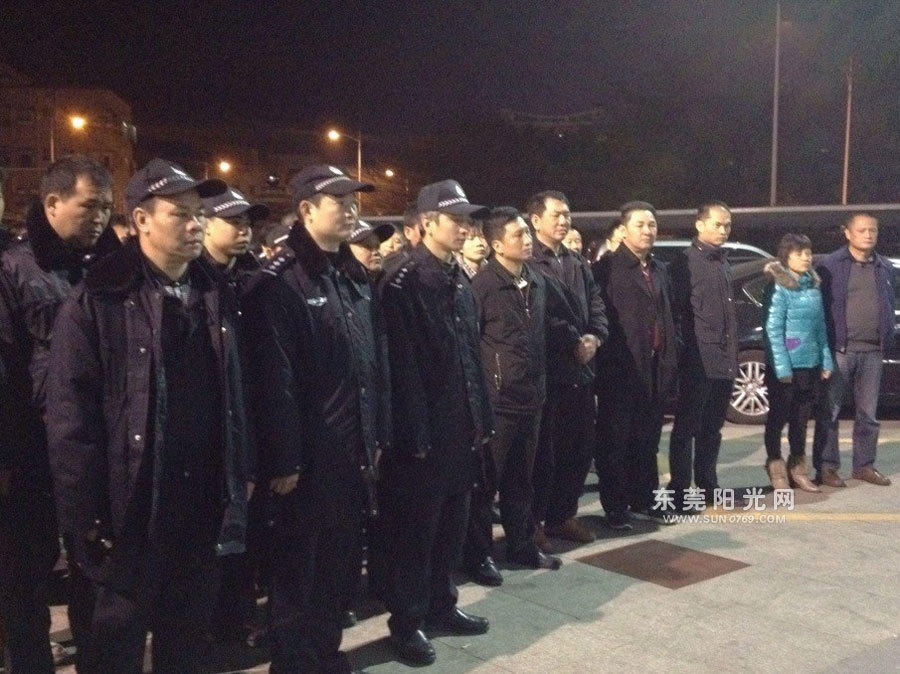 实拍东莞各镇地毯式扫黄