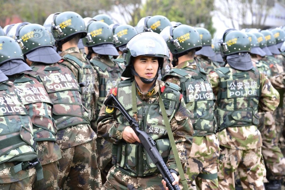 深圳武警为两会加强安保训练_高清图集_新浪网