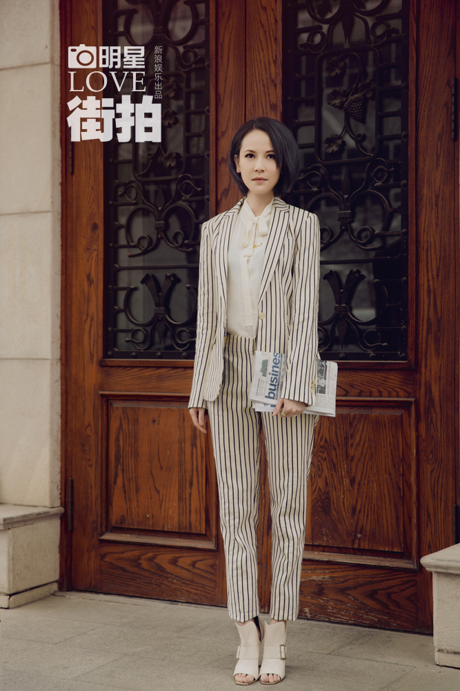 摇滚女爵杨乃文浪漫演绎都市ol