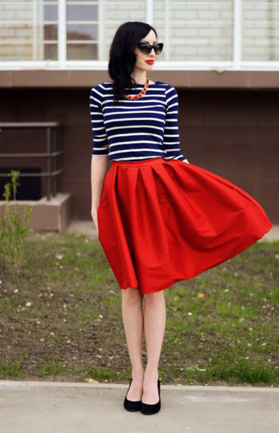 遮挡难看萝卜腿 大裙摆夏日出街正适合