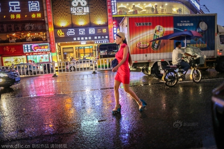 东莞扫黄街头归于平静