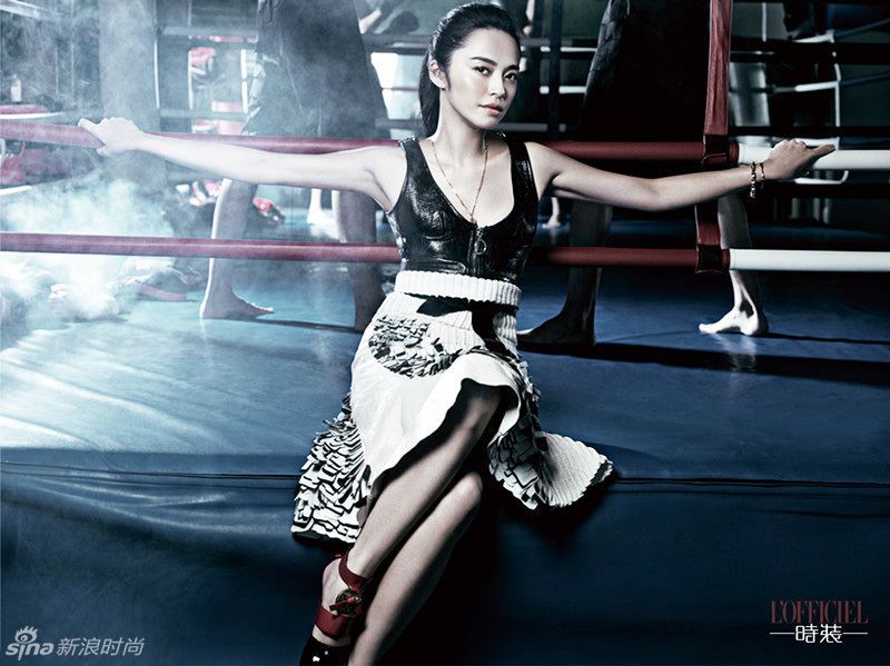 姚晨拳击台魅惑大片 与肌肉裸男激情肉搏_高清图集_新浪网