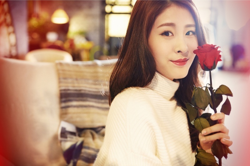 张碧晨情人节玫瑰花语写真曝光