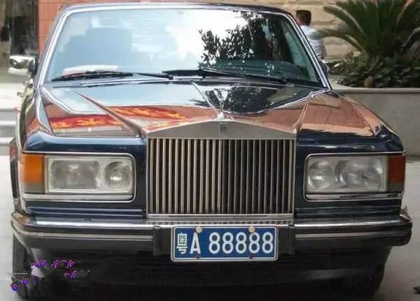 川a88888:马炳建的座驾