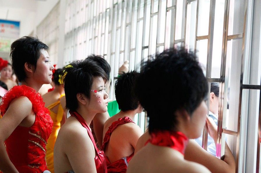 女子监狱内衣_女子监狱(2)