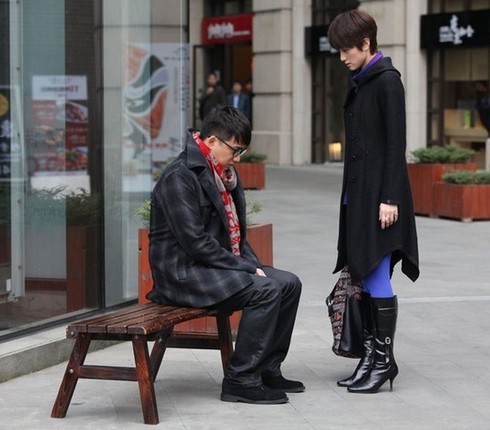 6 / 18 《男人帮》剧中服装造型前卫时尚,连一件看似普通的牛仔裤都来