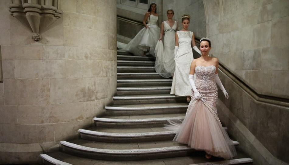 探秘奢华名媛成人礼舞会