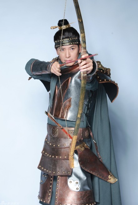 百变大咖秀邓紫棋模仿惠特尼 孙坚变青蛇