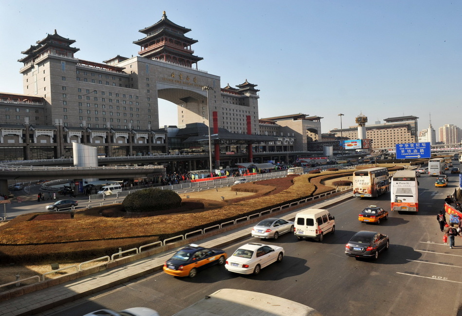 北京西客站北广场秩序井然有序