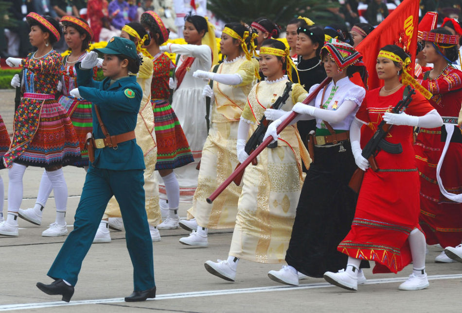 越南举行大型阅兵式庆祝河内建城千年_高清图集_新浪网