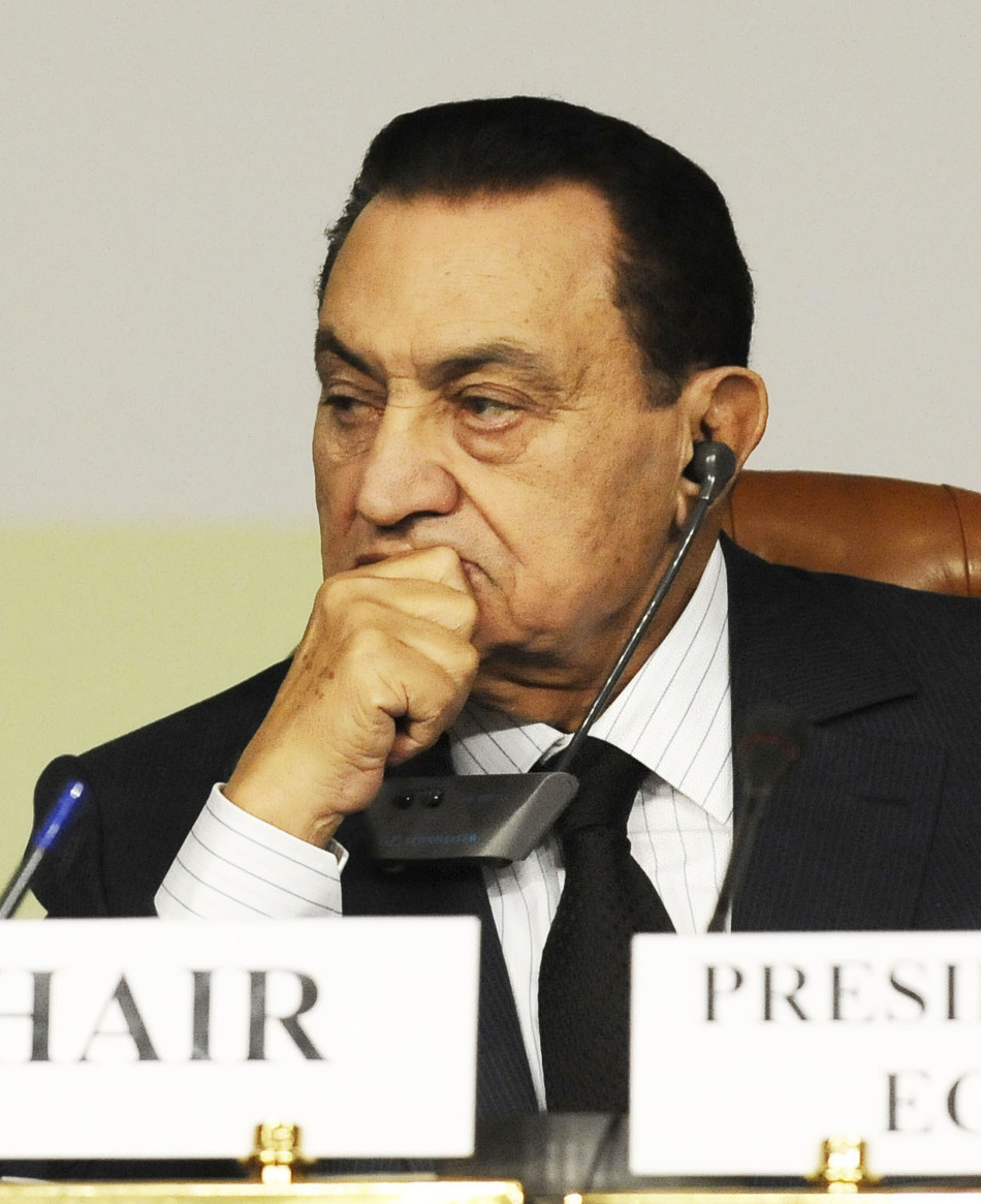 新华社发穆巴拉克像