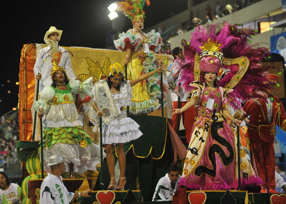 巴西里约狂欢节拉开帷幕_高清图集_新浪网