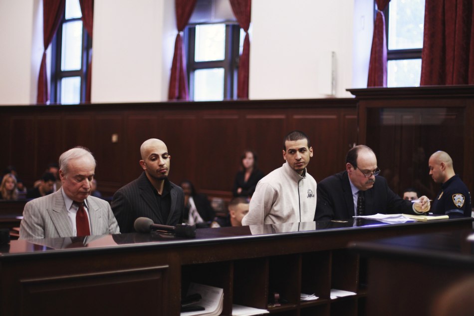 13 10:42:17 1 / 4 5月12日,在美国纽约曼哈顿刑事法庭,涉嫌策划袭击