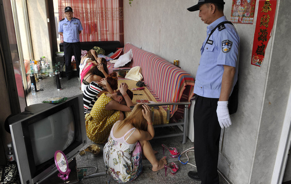 北京清查"发廊一条街"抓获涉黄人员