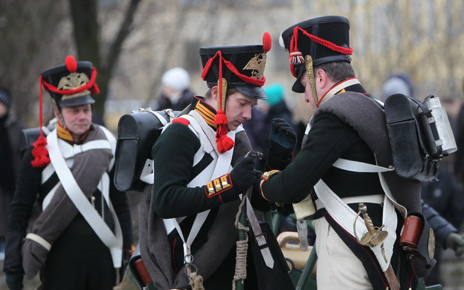 俄罗斯民众模拟1812年俄法战争古战场
