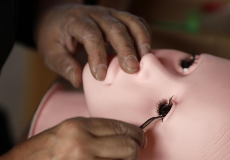 探访宁波充气娃娃制造厂_高清图集_新浪网