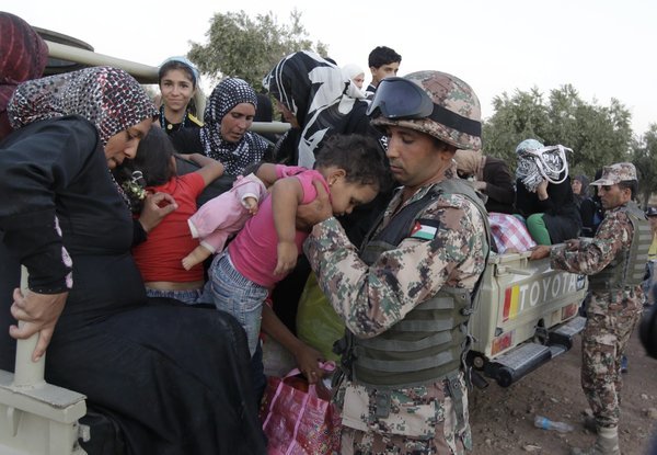 叙利亚大量难民逃离至约旦