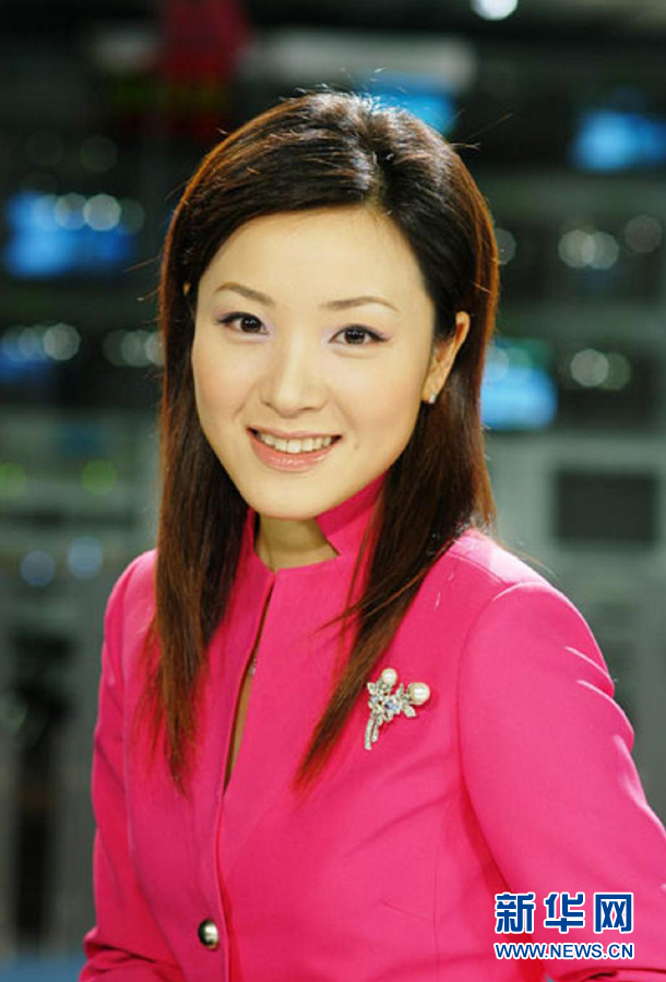 毕业于利物浦大学,曾任深圳卫视担任主持人,主持的节目有:《早安深圳