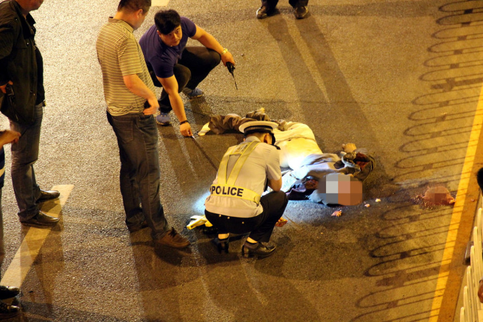 大连一位老汉被撞飞 肇事车逃逸