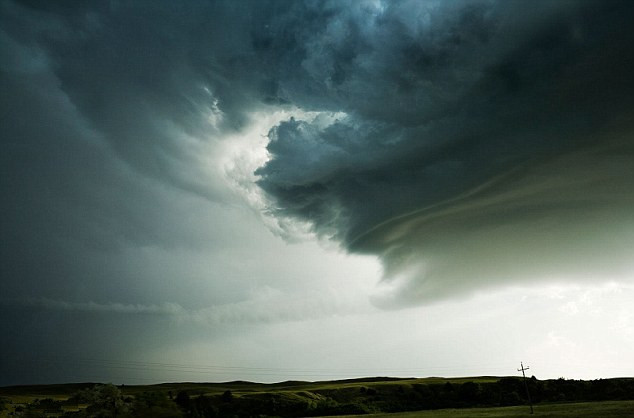 摄影师记录超级风暴云_新浪图片