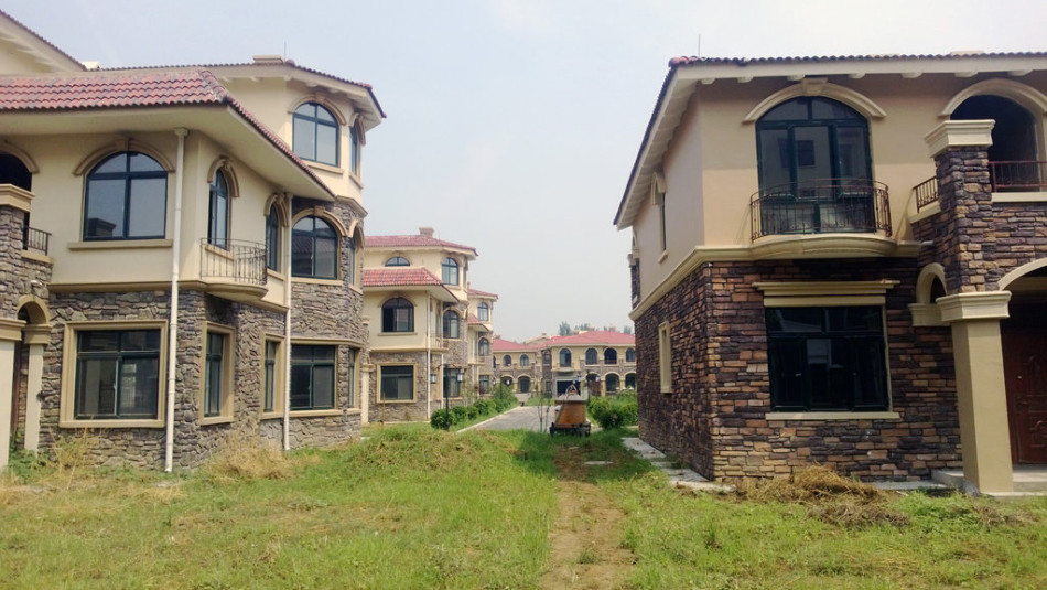 郑州黄河边村落现别墅群