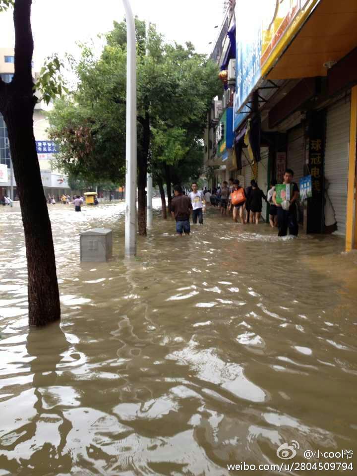 浙江余姚遭百年一遇强降雨 内涝严重