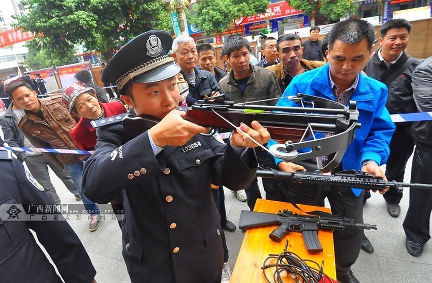 南宁缉枪治爆收缴子弹近十万发