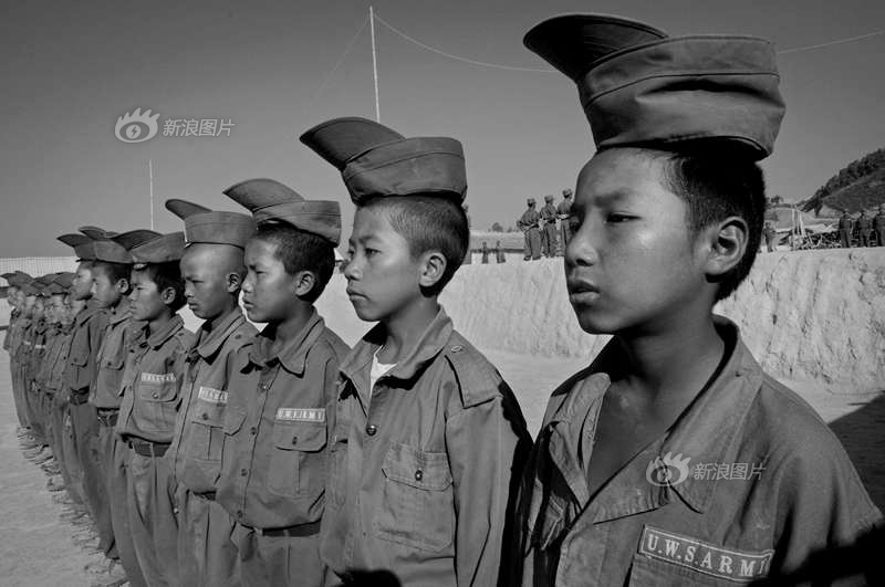 西双版纳影像展:王艺忠《金三角童子军》