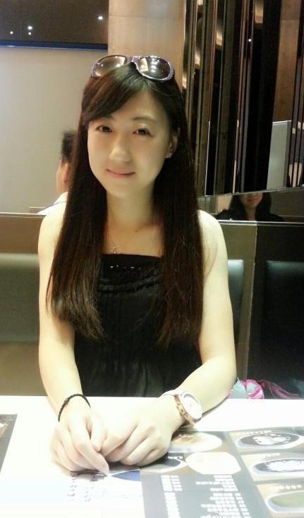 华润两女白领遭入室杀害 生活照曝光 | 氧分子网