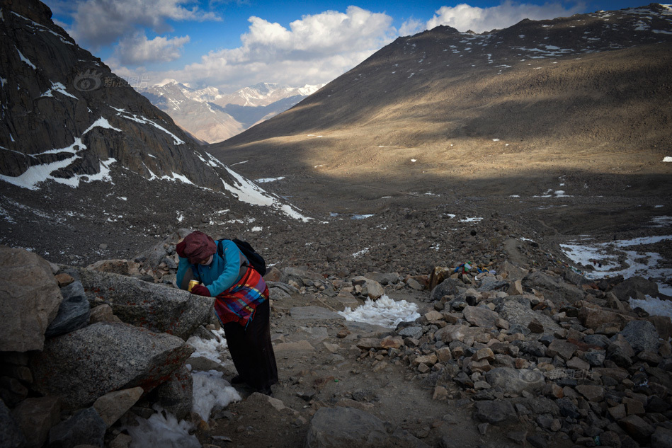 成美魔女 继续左滑进入下一图集 继续左滑进入下一图集 转山冈仁波齐
