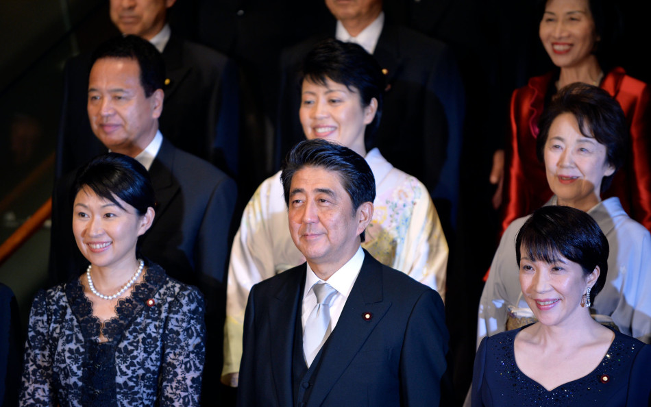 2014年9月3日,日本首相安倍晋三改组内阁,内阁成员中的女性人数达到5