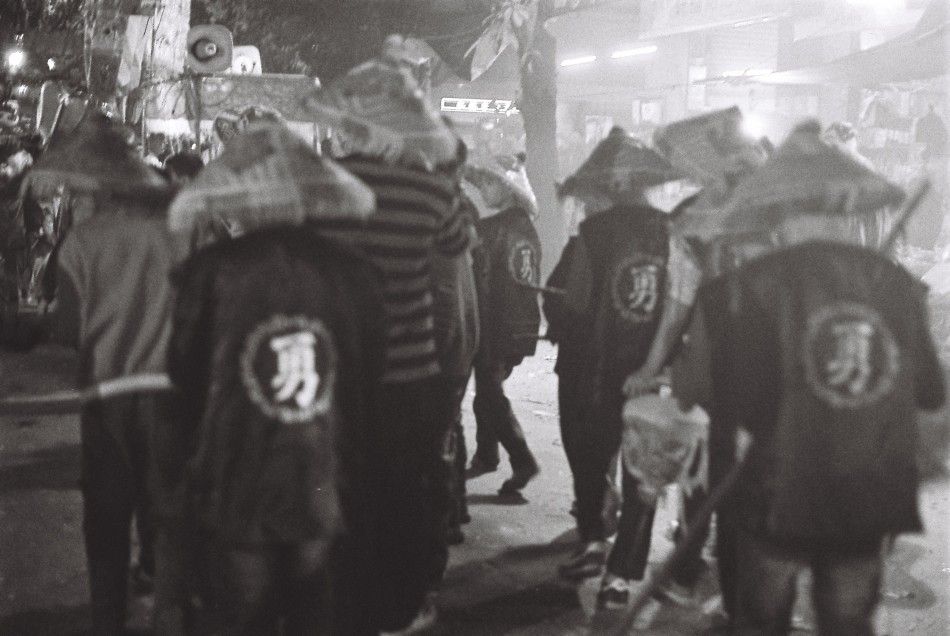 ...月十三,广东的雷州地区都有一些游神民俗.-游神