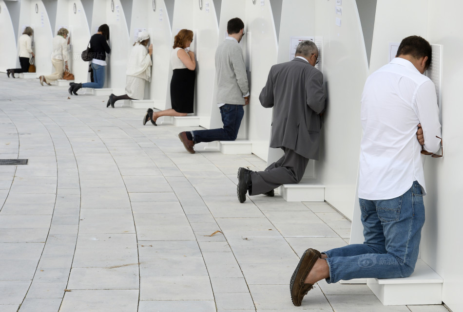 马德里万人排队面壁思过