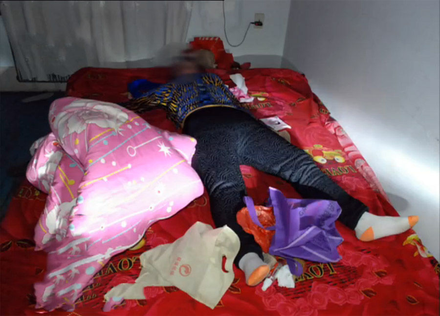 鸡西市鸡冠区新华街一居民区 61岁卖淫女 因嫖资被勒死