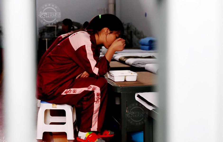 名牌大学生倩倩的看守所生活