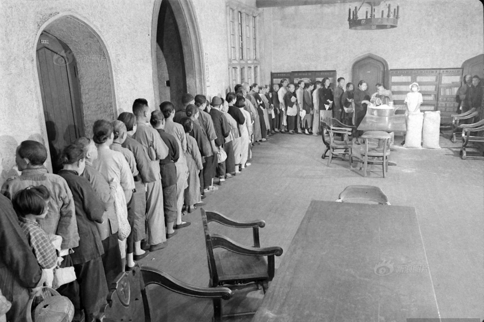 蒋经国上海打虎记