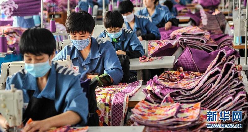 镜头记录女子监狱的"新生活"