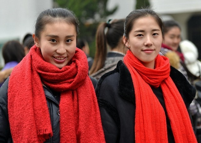 艺考现场美女如云