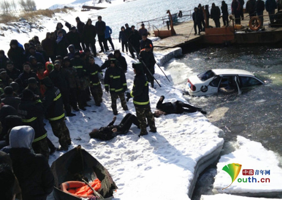 吉林一轿车坠入松花江 车内情侣相拥溺水死亡