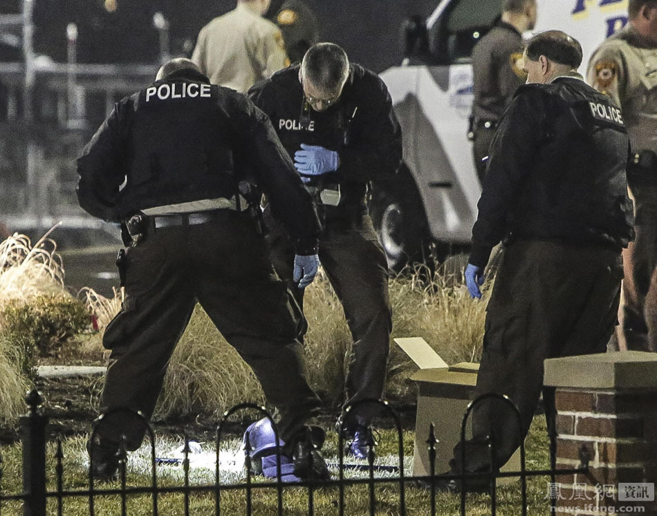 美国两警察在示威游行中遭枪击