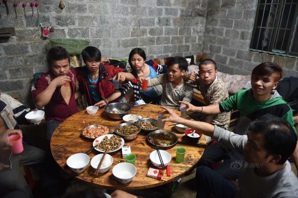 农村里的"杀马特"青年