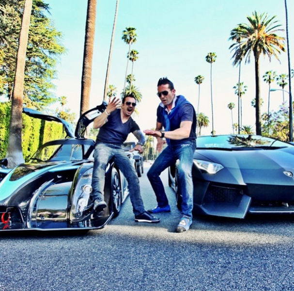 现定居美国的伊朗商人tony toutouni以炫富闻名,在社交网站instagram