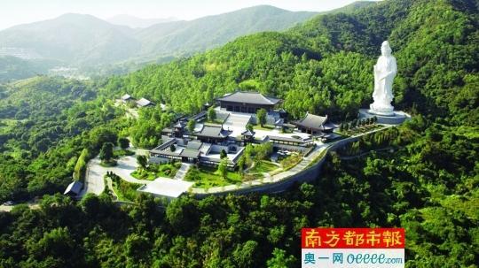 李嘉诚15亿捐建寺庙