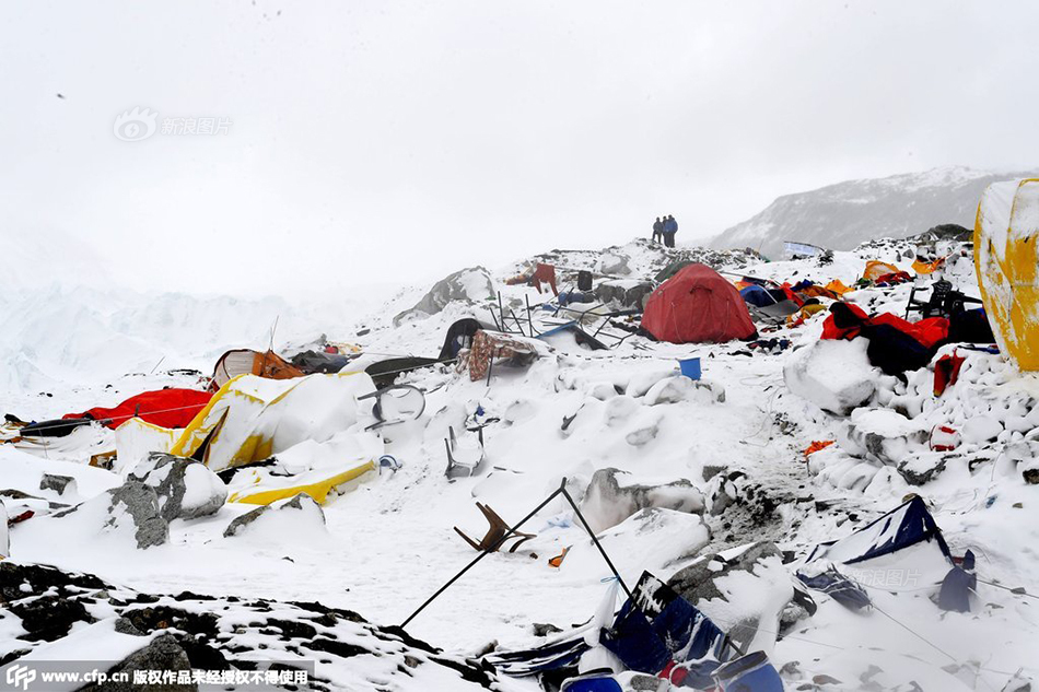 1级地震引发珠穆朗玛峰发生雪崩