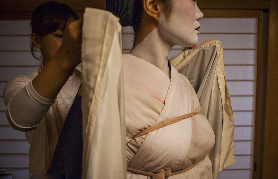 揭秘日本艺伎真实生活