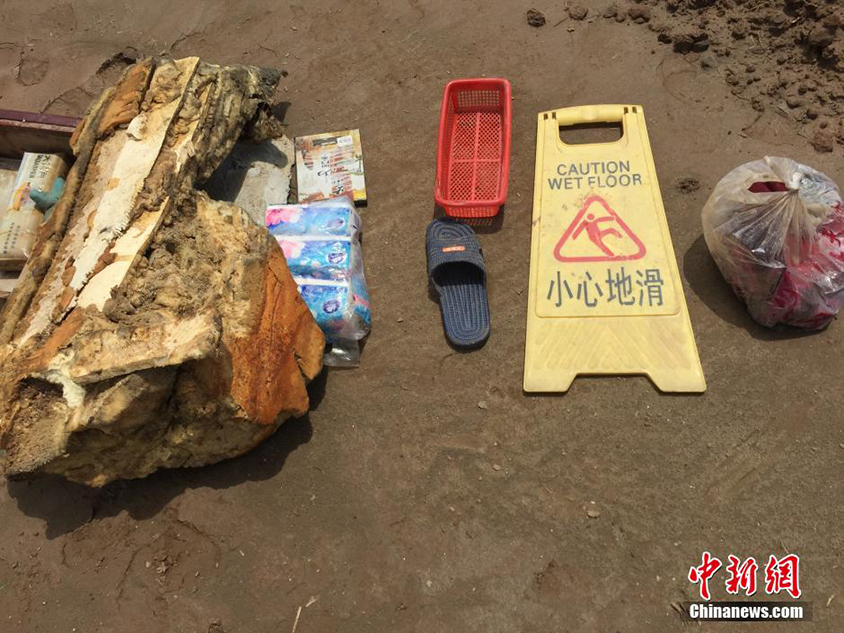 沉船部分乘客物品被打捞